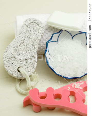 Pedicure accessories set tools closeup 138834028
