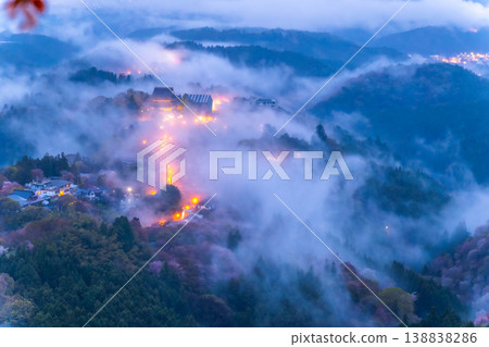 A fantastical misty landscape: Yoshino's thousand cherry trees 138838286