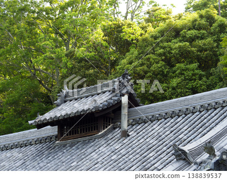 東大寺二月堂茶室的瓦頂和煙囪 東大寺二月堂茶室的瓦頂和煙囪 138839537