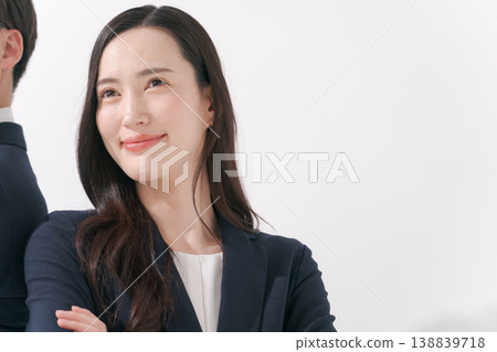 雙臂的商人 138839718