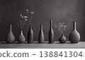 炭黑色背景的瓶形陶瓷花瓶，現代物品照片 138841304