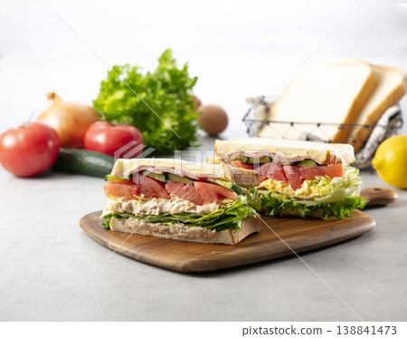 Sandwich 138841473