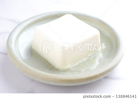 Tofu - When it comes to health foods made from processed soybeans, tofu is the first thing that comes to mind. Tofu - When it comes to health foods made from processed soybeans, tofu is the first thing that comes to mind. 138846141