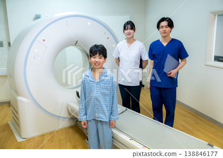Patients undergoing CT scans and healthcare professionals 138846177