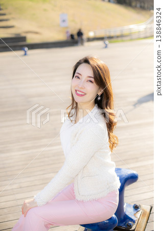 沿著河邊漫步 沿著河邊漫步 138846324