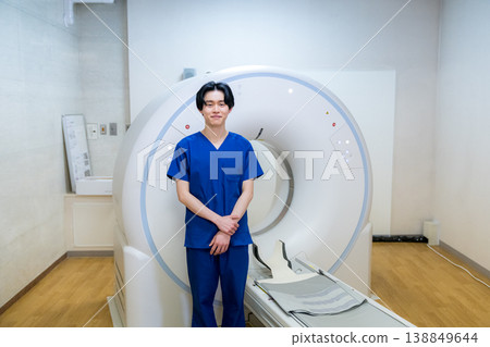 在醫院工作的醫務人員 在醫院工作的醫務人員 138849644