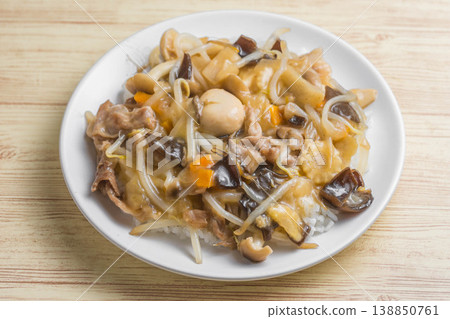 八寶炒飯風格的中國米飯 八寶炒飯風格的中國米飯 138850761