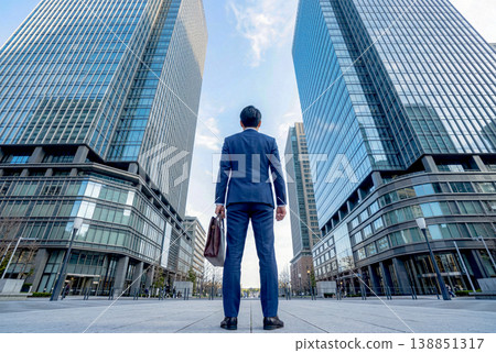 一位意志堅定的商人。 一位意志堅定的商人。 138851317