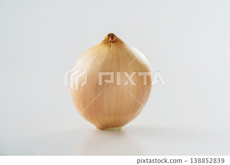 新鮮的洋蔥 138852839