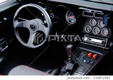 敞篷車內部 138852967