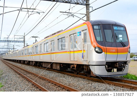 Tokyo Metro 17000 series 17105F, on the Tobu Tojo Line Tokyo Metro 17000 series 17105F, on the Tobu Tojo Line 138857927