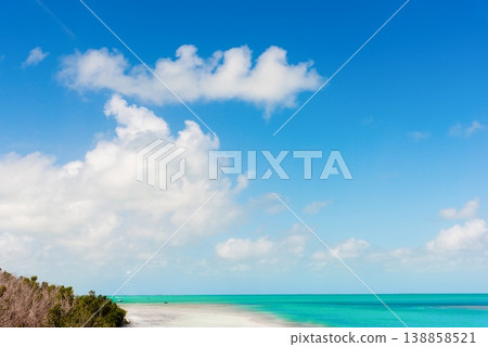 Turquoise water and white sand in Florida Keys Turquoise water and white sand in Florida Keys 138858521
