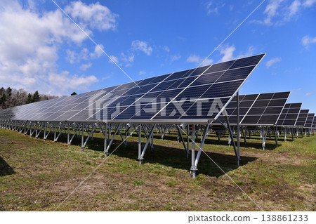 Solar power generation covering grasslands 138861233