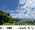 富士山周圍的雲霧和森林 138861678