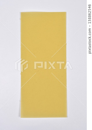 Single lasagna pasta sheet Single lasagna pasta sheet 138862546