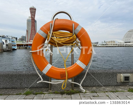 Lifebuoys for water rescue installed in Kobe harbor Lifebuoys for water rescue installed in Kobe harbor 138863014