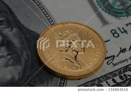Gold coin Gold coin 138863618