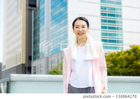 running woman running woman 138864278