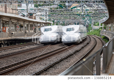 The Tokaido-Sanyo Shinkansen passes through the station. 138865214