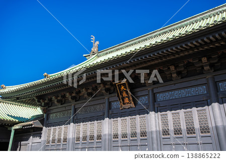 A clear blue sky and the "Taiseiden" hall of Yushima Seido in Bunkyo Ward, Tokyo. 138865222