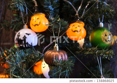 Halloween decorations Halloween decorations 138868025