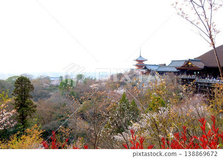 Kyoto's Kiyomizu-dera Temple: The Kiyomizu Stage and the Three-Storied Pagoda 138869672