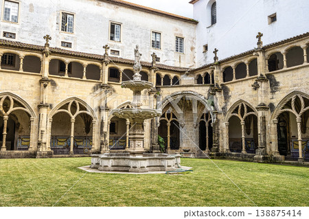 Colonnade of cloister of Sant Colonnade of cloister of Sant 138875414