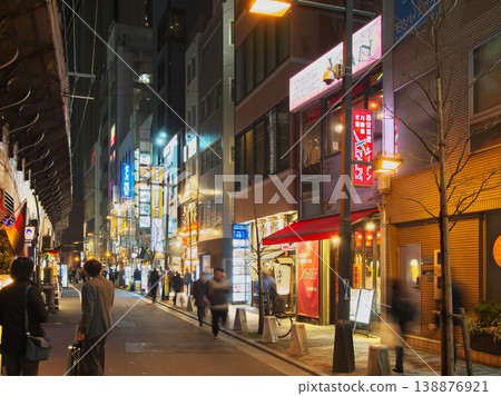 A bustling restaurant district in Tokyo (Hibiya/Ginza area) in springtime: Urban landscape (March 2026) A bustling restaurant district in Tokyo (Hibiya/Ginza area) in springtime: Urban landscape (March 2026) 138876921