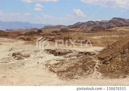 Vast Lands and Deserts 4 Vast Lands and Deserts 4 138878331