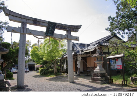 Kusatsu City, Shiga Prefecture: Three famous wisteria viewing spots and shrines: Sōsha Shrine and Shina Shrine Kusatsu City, Shiga Prefecture: Three famous wisteria viewing spots and shrines: Sōsha Shrine and Shina Shrine 138879217