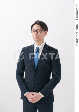 Portrait of a businessman in his 30s Portrait of a businessman in his 30s 138880436