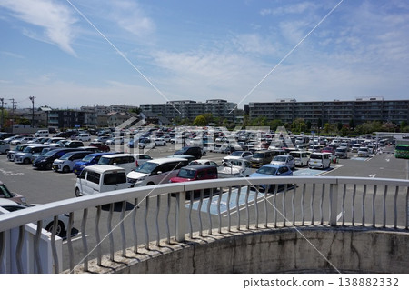 Ecole Rose Parking Lot 138882332