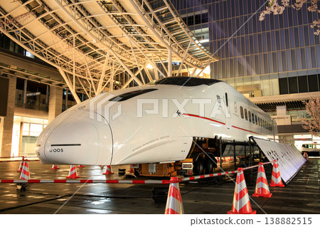 博多車站展出的新幹線800系列車（「燕之大冒險」）。 138882515