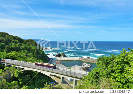 藍天碧海的岩手縣三陸鐵道 藍天碧海的岩手縣三陸鐵道 138884247