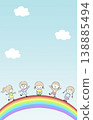 孩子們在彩虹上玩耍 138885494
