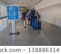 Start of a line to TSA and Customs at an US Airport for screening. 138886314