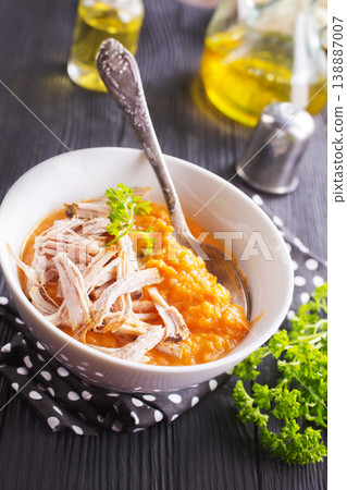 Creamy pumpkin soup with chicken Creamy pumpkin soup with chicken 138887007