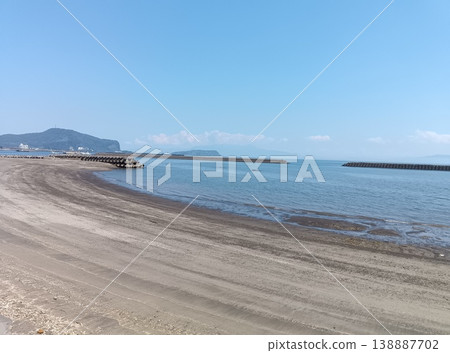 指宿海灘,位於鹿兒島縣指宿市。 指宿海灘,位於鹿兒島縣指宿市。 138887702