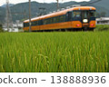 穿過鄉村的特快列車 138888936