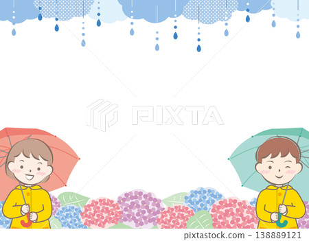 孩子們穿著雨衣，撐著傘，旁邊是一束繡球花。 138889121