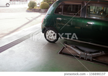 汽車檢測、保養和修理店,修理技師,機械師 汽車檢測、保養和修理店,修理技師,機械師 138890137