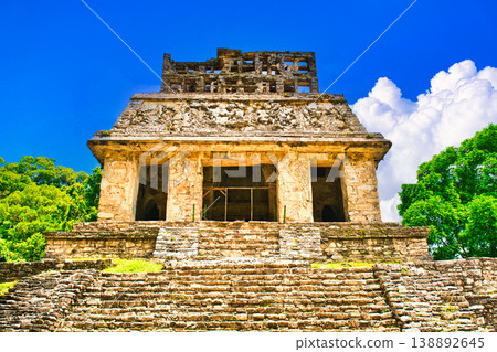 The breathtaking scenery of the Palenque ruins, remnants of the Mayan civilization's dreams hidden in the jungle. 138892645