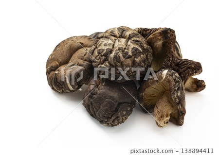 白色背景上的唐科 138894411