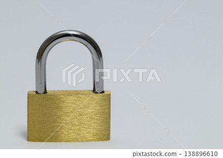 Brass padlock and ample copy space Brass padlock and ample copy space 138896610