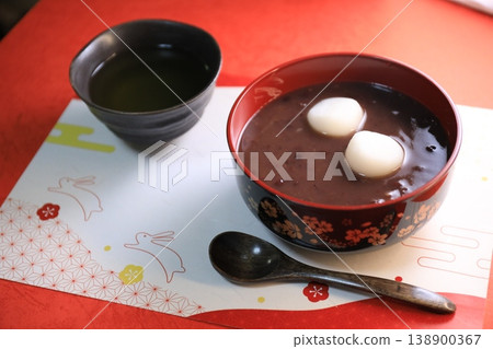 Zenzai and oshiruko are Japanese sweets eaten on celebratory occasions. Zenzai and oshiruko are Japanese sweets eaten on celebratory occasions. 138900367