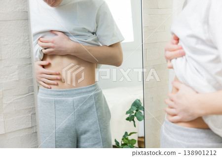 Image of a young man dieting 138901212