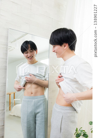 Image of a young man dieting 138901227