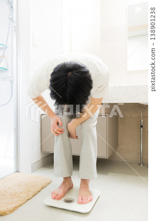 Image of a young man dieting Image of a young man dieting 138901238
