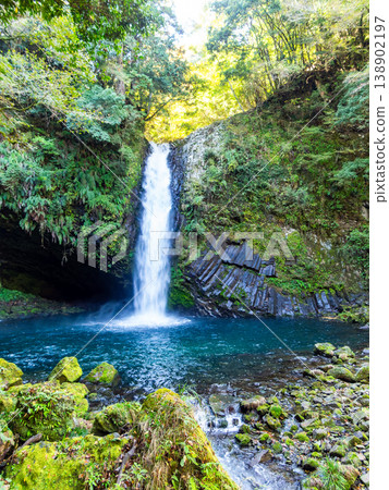 The refreshing scenery of Joren Falls in Izu The refreshing scenery of Joren Falls in Izu 138902197