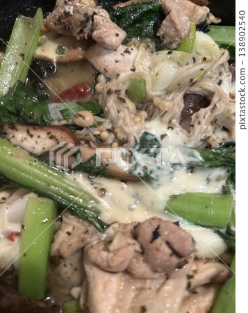 Stir-fried vegetables and skillet Stir-fried vegetables and skillet 138902540